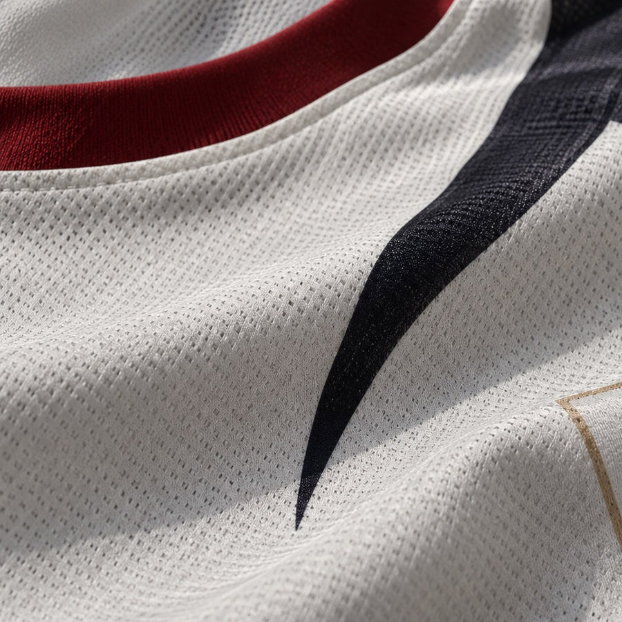 Gros plan sur le tissu du maillot Blue Lock Japon U20