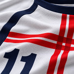 Gros plan sur le tissu du maillot Blue Lock Angleterre U20